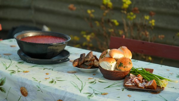 “Щоб ложка трималась”: рибний борщ від воїна “Східняка” на Покровщині