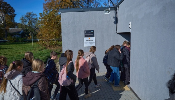 У ліцеях трьох областей відкрили протирадіаційні укриття